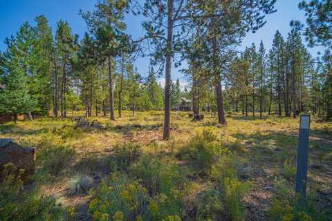 57712 Whistling Swan Lane, Sunriver, OR 97707