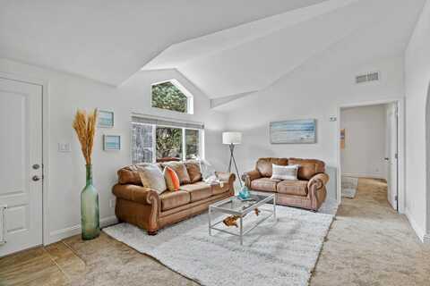17779 Vierra Canyon RD 33, SALINAS, CA 93907
