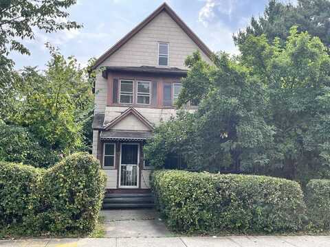 67 Manhattan Street, Springfield, MA 01109