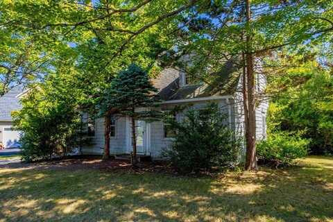 9 Arnold Road, Shrewsbury, MA 01545