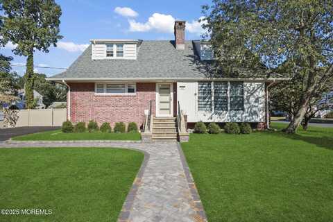 227 Chatham Avenue, Oakhurst, NJ 07755