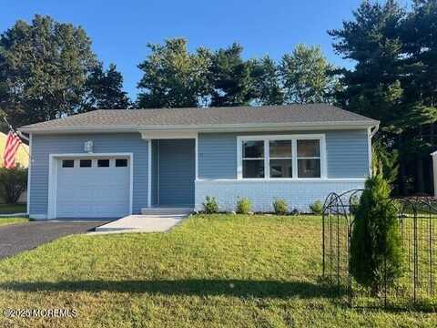 11 Northumberland Drive, Toms River, NJ 08757