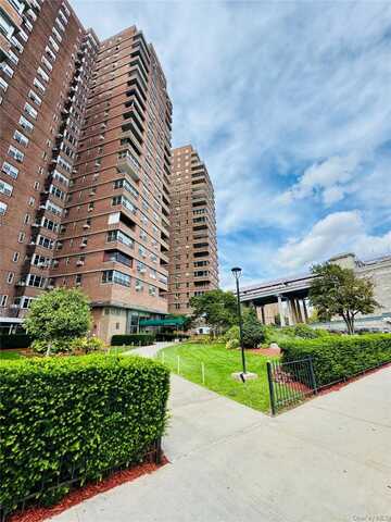 477 FDR Drive, New York (Manhattan), NY 10002