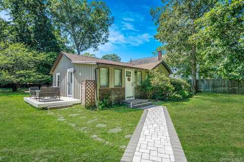 10 Community Road, Coram, NY 11727