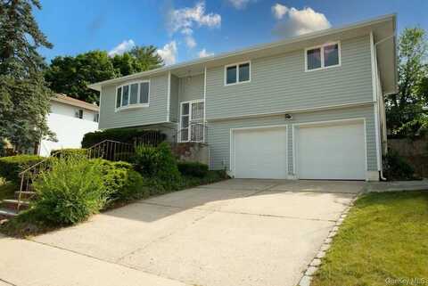 61 Beaumont Drive, Plainview, NY 11803