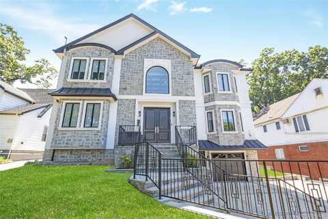 190-22 Nero Avenue, Hollis, NY 11423