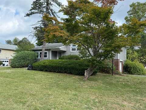 6 Albermarle Avenue, Huntington Station, NY 11746