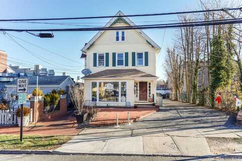 58 New Street, Huntington, NY 11743