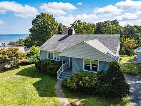 28 Corona Road, Rocky Point, NY 11778