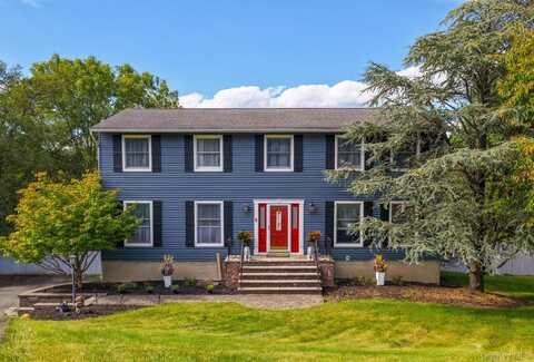 2 Dawn Court, Chester, NY 10918