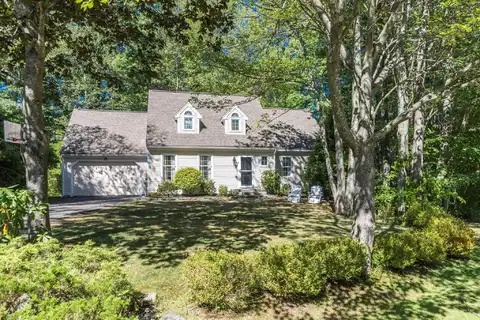 8 Hawthorne Lane, York, ME 03909
