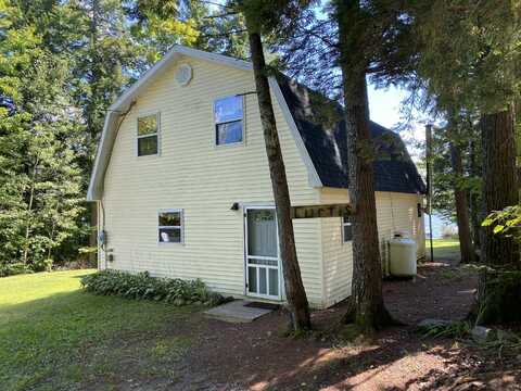 448 West Road, Sangerville, ME 04479