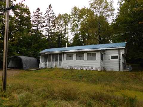 49 Cambridge Road, Dexter, ME 04930