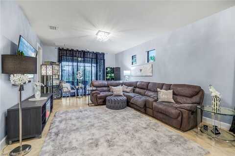 7659 Jacaranda, NAPLES, FL 34114