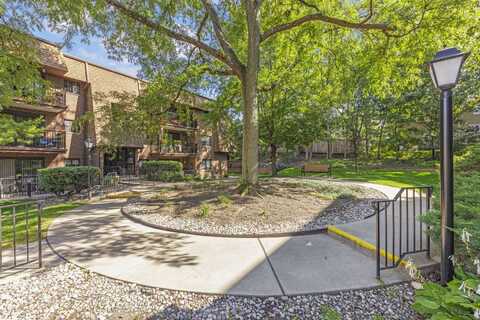 404 Melrose Avenue, Glen Ellyn, IL 60137