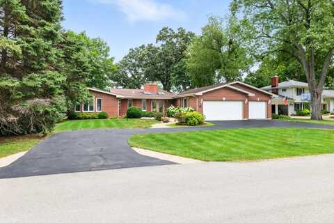 6n135 Hillcrest Drive, Medinah, IL 60157