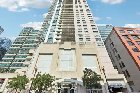 125 S Jefferson Street, Chicago, IL 60661