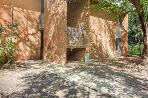 6010 E Lake Drive, Lisle, IL 60532