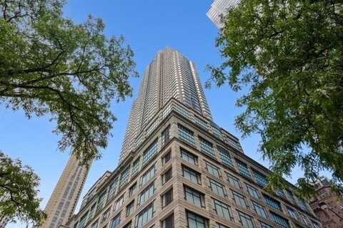 100 E Huron Street, Chicago, IL 60611