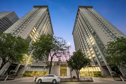 3600 N Lake Shore Drive, Chicago, IL 60613
