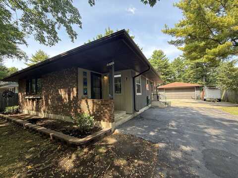 9802 W Oak Forest Drive, Beach Park, IL 60099