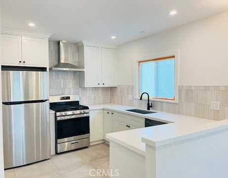 1946 S Bronson Avenue, Los Angeles, CA 90018