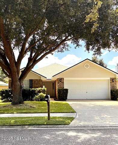 2793 CROSS CREEK Drive, Green Cove Springs, FL 32043