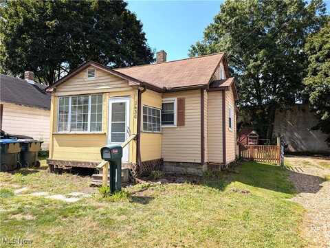 2430 Talbot Street, Cuyahoga Falls, OH 44221