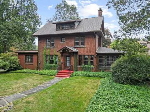 1271 Circle Drive, Akron, OH 44310