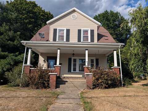 111 4th Street SE, Carrollton, OH 44615