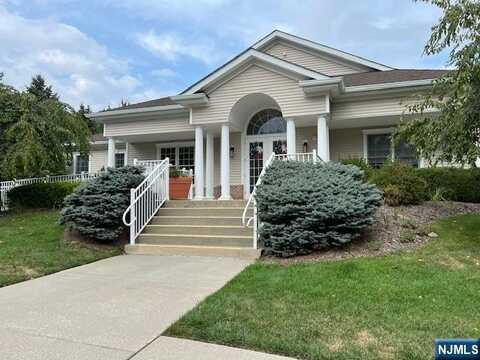 7 Ridgeview Lane, Mount Arlington, NJ 07856