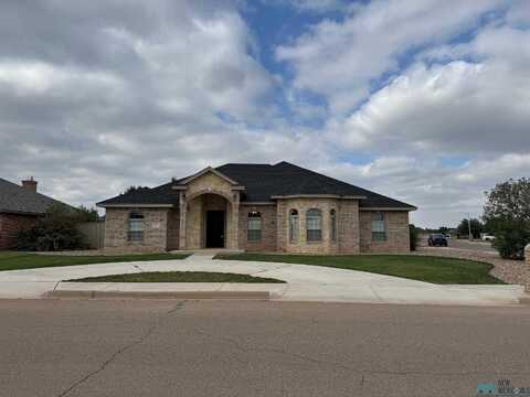 2116 Kearny, Clovis, NM 88101