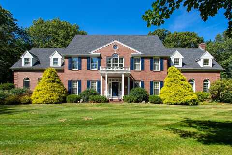 7 Hunter Drive, Hampton, NH 03842