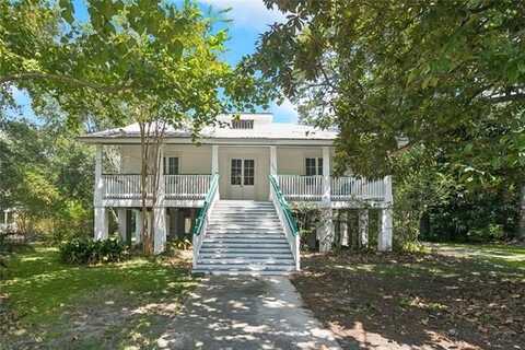 2527 CLAIBORNE Street, Mandeville, LA 70448