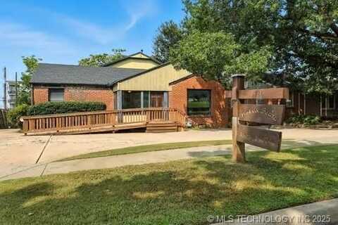 1736 S Carson Avenue, Tulsa, OK 74119