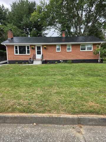 1004 Dundee Drive, Radford, VA 24141