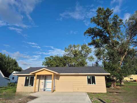 640 S 4th St, Akron, IA 51001