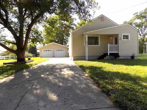 2317 CENTER ST, Sioux City, IA 51103