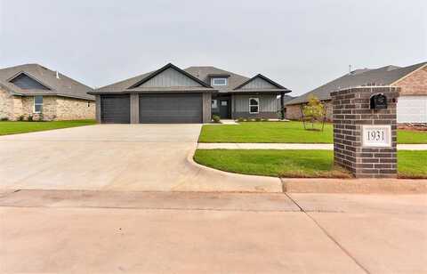 1931 W Flintlock Way, Mustang, OK 73064
