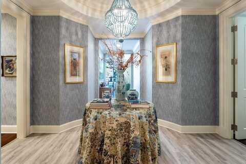 2555 N PEARL Street, Dallas, TX 75201