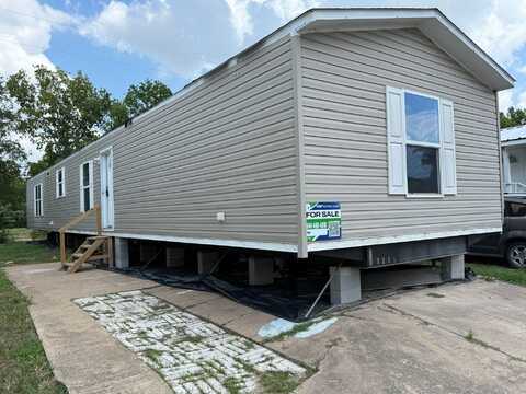 700 W GREENS RD, HOUSTON, TX 77067