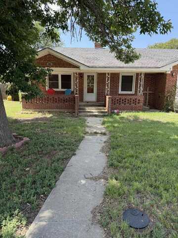 202 S 5th St, Texhoma, OK 73949