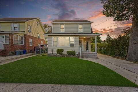 76 S Montgomery St, Valley Stream, NY 11580