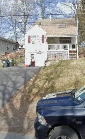 96 Belmont Ave, Middletown, NY 10940