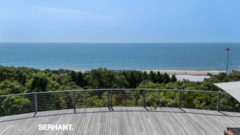 10 Maple St, Montauk, NY 11954