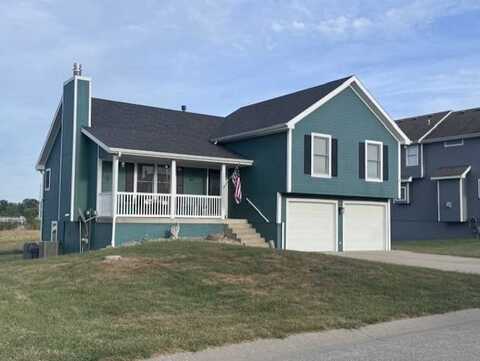 812 Rosewood Dr, Cameron, MO 64429