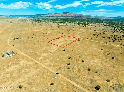 53316 N Saddlerock Drive, Seligman, AZ 86337