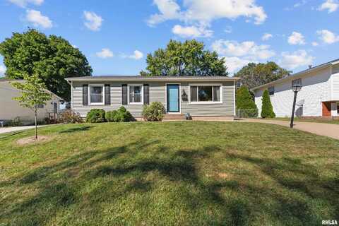 3530 GREENBRIER Drive, Bettendorf, IA 52722