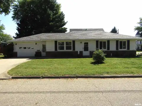 101 W MACARTHUR Street, Lewistown, IL 61542