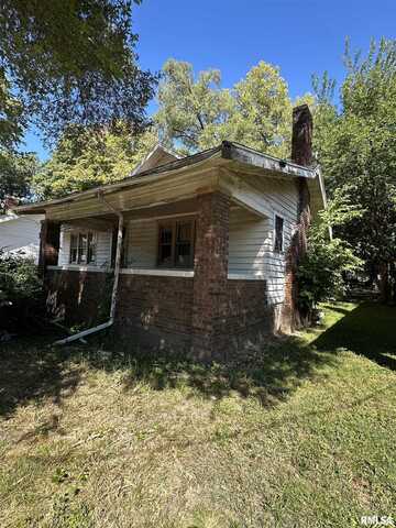 1420 N DOUGLAS Street, Peoria, IL 61606